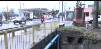 Torrencial lluvia anegó calles y barrios