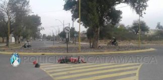 Colisionaron un auto y una moto en Avenida México