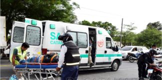 Motociclista resultó lesionado tras derrapar en Avenida Alem