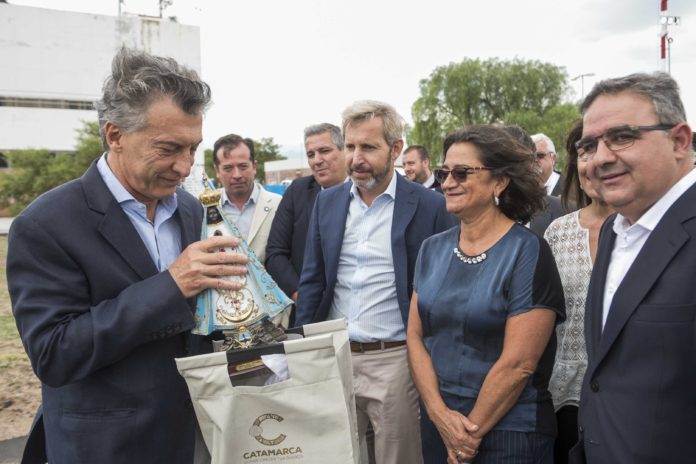 Macri-Lucía en Catamarca (2)