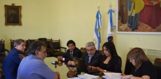 Apertura de sobres para adquisición de tableros didácticos destinados a escuelas técnicas