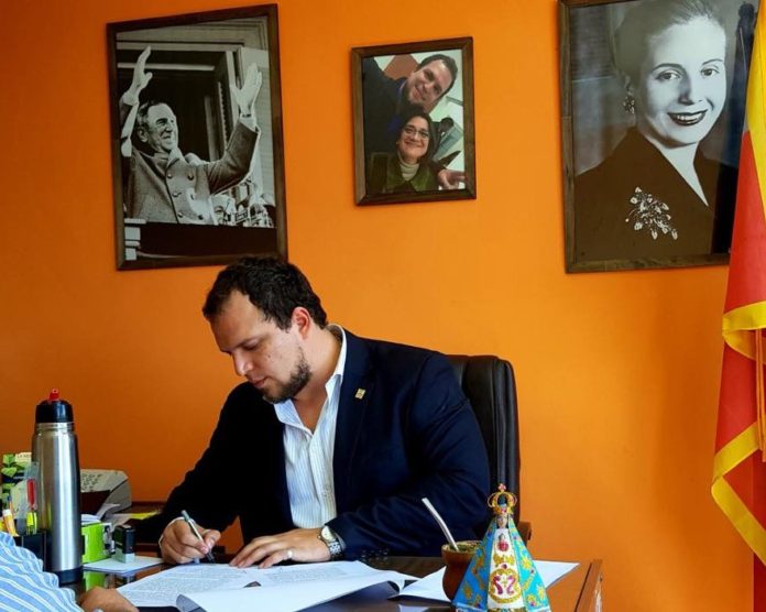 Juan Denett escritorio