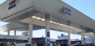 El Gobierno congela el precio de las naftas durante mayo y junio