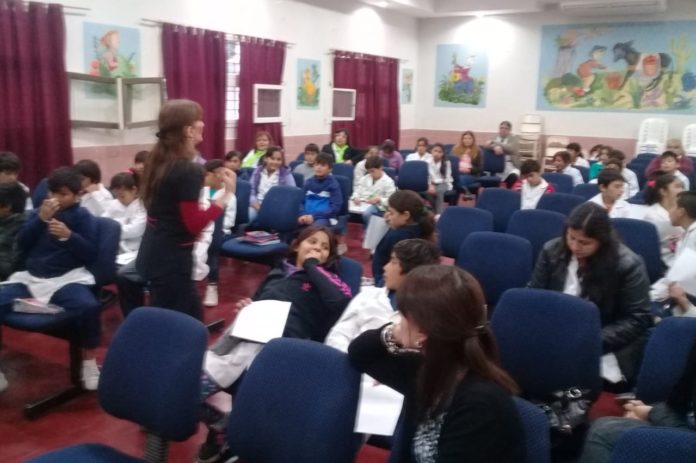 Hogar Escuela 05