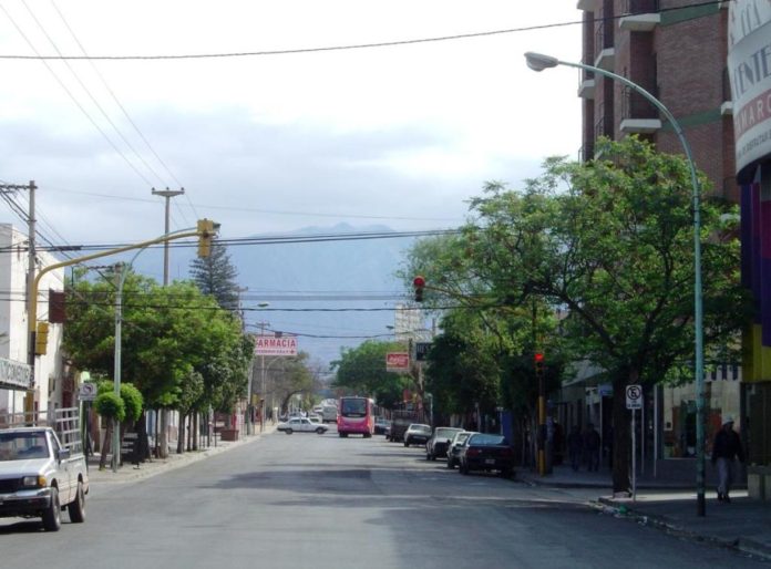 Catamarca_Capital_Avenida_Guemes