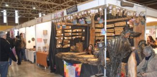 Desde este viernes se extiende el horario de atención en la feria del Poncho