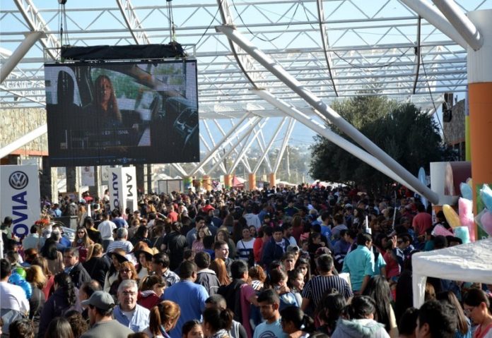 publico_poncho_2017_large_large