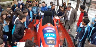 Alumnos catamarqueños presentaron su auto ecológico