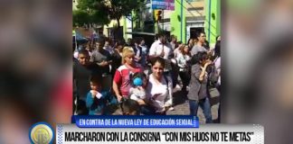 Marcharon con la consigna «Con mis hijos no te metas»
