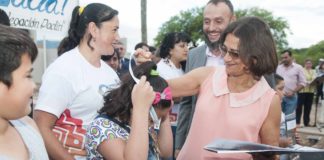 Lucía entregó viviendas para otras veinte familias de Paclin