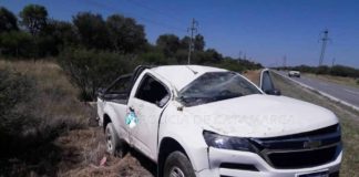 Camioneta volcó en La Paz