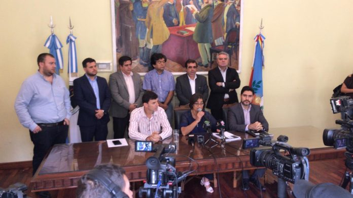 Lucía en Casa de Gobierno.jpg 2