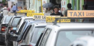 Secuestran un taxi por alcoholemia positiva en la Mardoqueo Molina