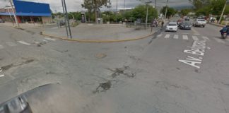 Una camioneta y una moto protagonizaron un accidente en Avenida Alem y Belgrano
