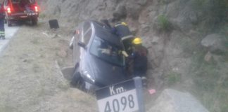 Un hombre se durmió mientras manejaba y terminó en la banquina de la Quebrada de Belén