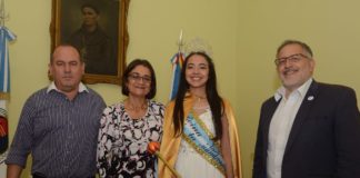 Lucía recibió a la Reina de la Mandarina