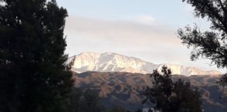 Mañana gélida en la ciudad tras las nevadas en las zonas montañosas