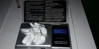 Atrapan a jóvenes con una balanza digital y marihuana en pleno centro