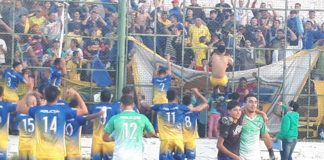Policial se quedó con el clásico y el pase a semifinales