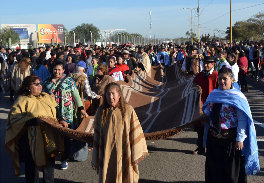 Al Poncho con Poncho