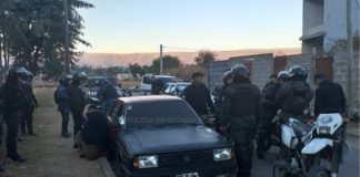 Tras una persecución secuestran dosis de Cocaína y detienen a dos personas