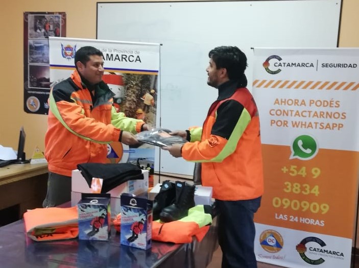 DC entrega indumentaria 4