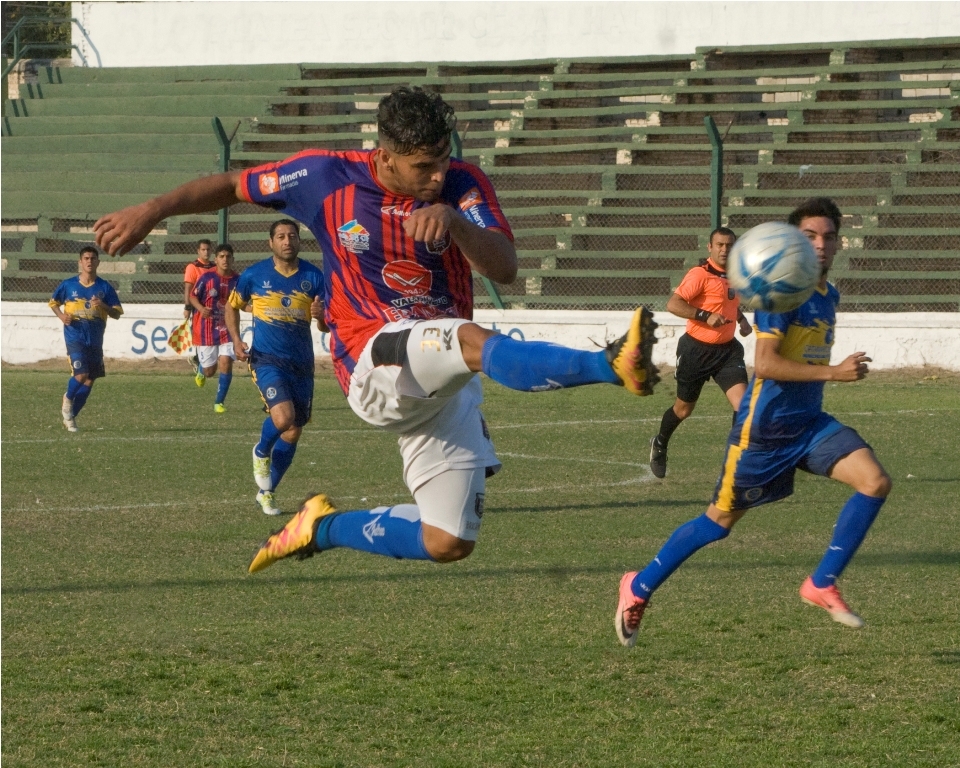 SL vs Policial