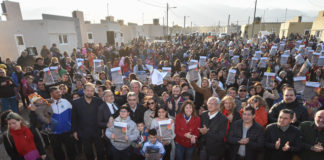 Entregaron otras 100 viviendas en Valle Chico