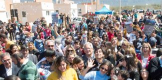 Emotiva entrega de viviendas en Valle Chico