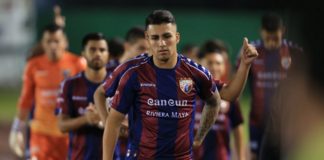 Un futbolista juvenil cayó de un sexto piso y murió