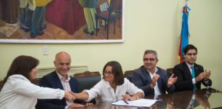 Raúl respaldó el convenio firmado entre la Provincia y el Banco Nación