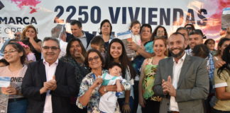 Lucía entregó otras 251 viviendas a familias catamarqueñas