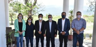 Corrigen un decreto y ratifican que los IES continuarán en Educación