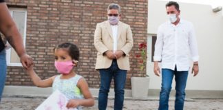 El Gobierno y ATSa entregan 30 viviendas en Ojo de Agua