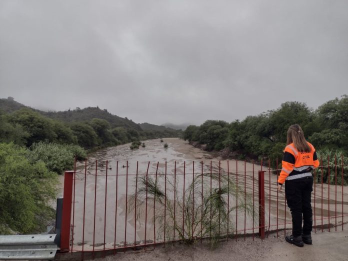 rio crecida lluvias