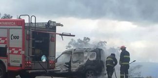 Se incendió una camioneta y las pérdidas fueron totales