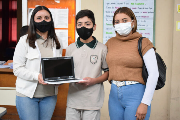 netbooks_para_alumnos_de_la_escuela_de_mineria_4