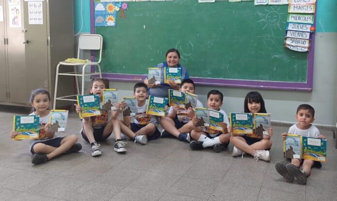 educacion_entrego_mas_de_30_mil_libros_de_texto_para_el_nivel_inicial