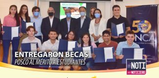 Se entregaron Becas al Mérito Académico