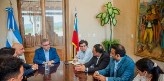 Raúl mantuvo un encuentro de trabajo con el Embajador de la India y empresarios