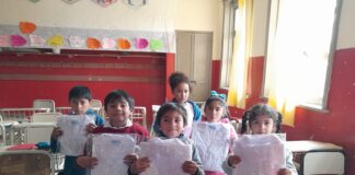 Importante entrega de guardapolvos y mobiliario a escuelas de Santa María
