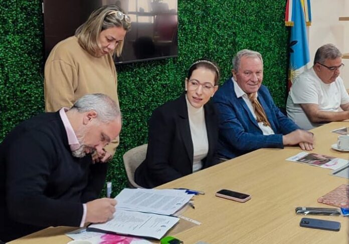 CAMYEN y REXYS firman importante contrato para inversión minera en Antofagasta de la Sierra