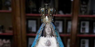La Patrona Nacional del Turismo estrena un manto alusivo a la Fiesta del Poncho