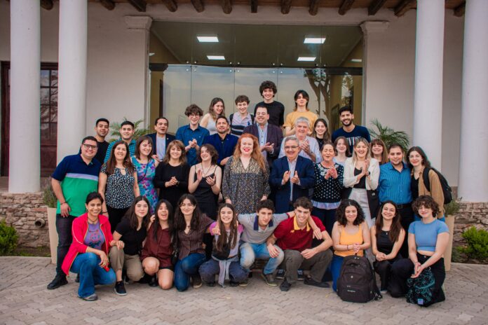 El Gobernador recibió a estudiantes del Colegio Nacional de Buenos Aires