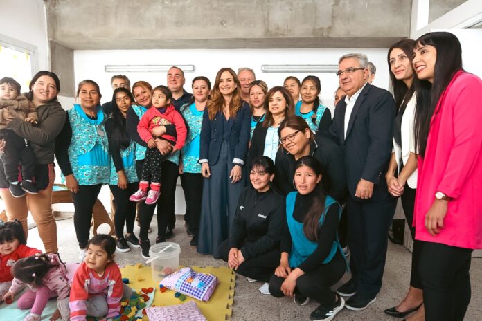 Raúl y la ministra Tolosa Paz inauguraron el Centro de Desarrollo Infantil “Rincón de Luz” (1)