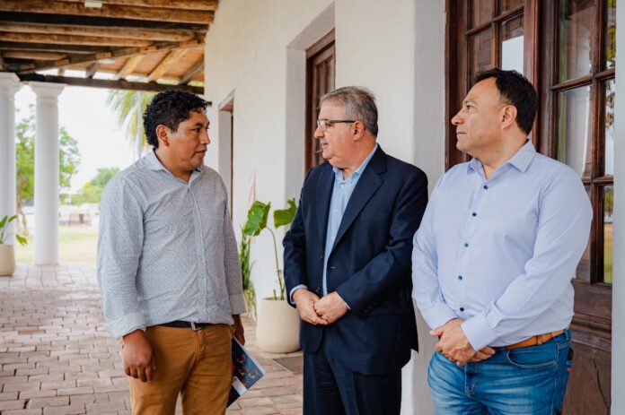 ce81294e-7471-4d29-b865-aa08d06bfc2f