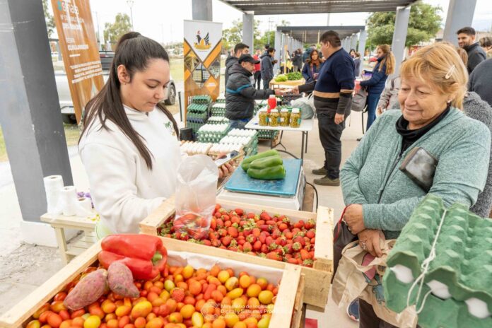 “Del productor a la mesa” se presentó en la Capital (2)