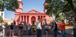 Catamarca misteriosa: relatos y leyendas de la plaza 25 de Mayo