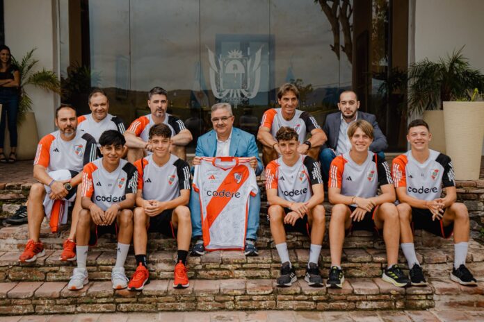 El plantel de séptima división de River Plate visitó Casa de Gobierno