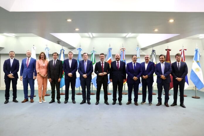 8bb9cb00-f6ef-4333-a71b-47c4e8a473c0